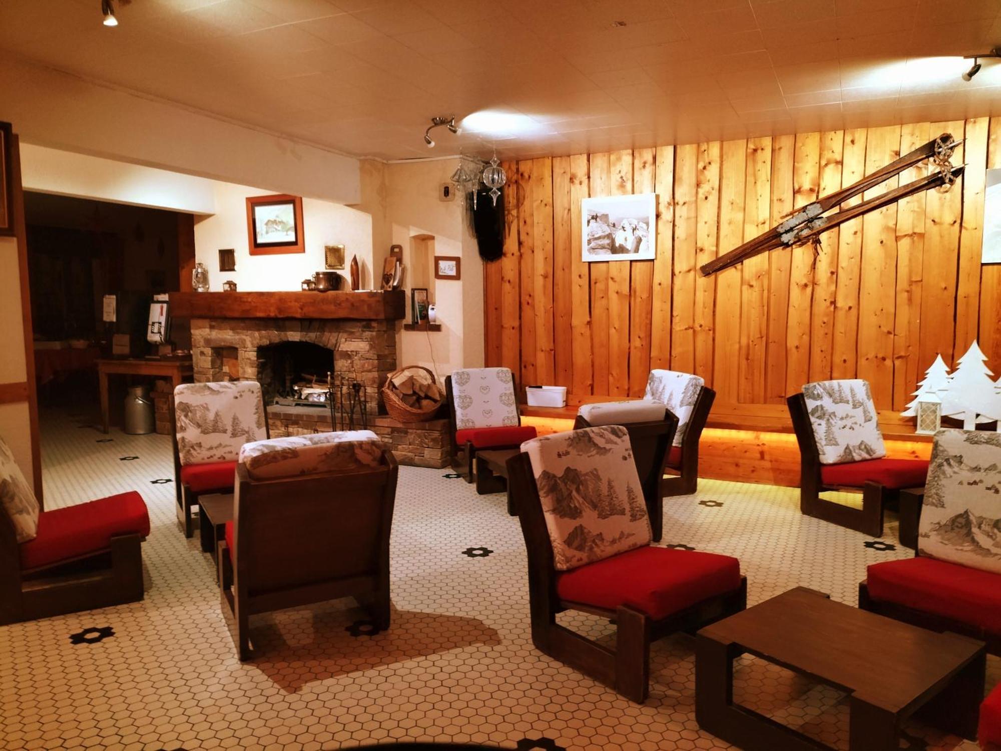 Hotel Et Centre De Vacances Le Choucas Sixt-Fer-a-Cheval ภายนอก รูปภาพ