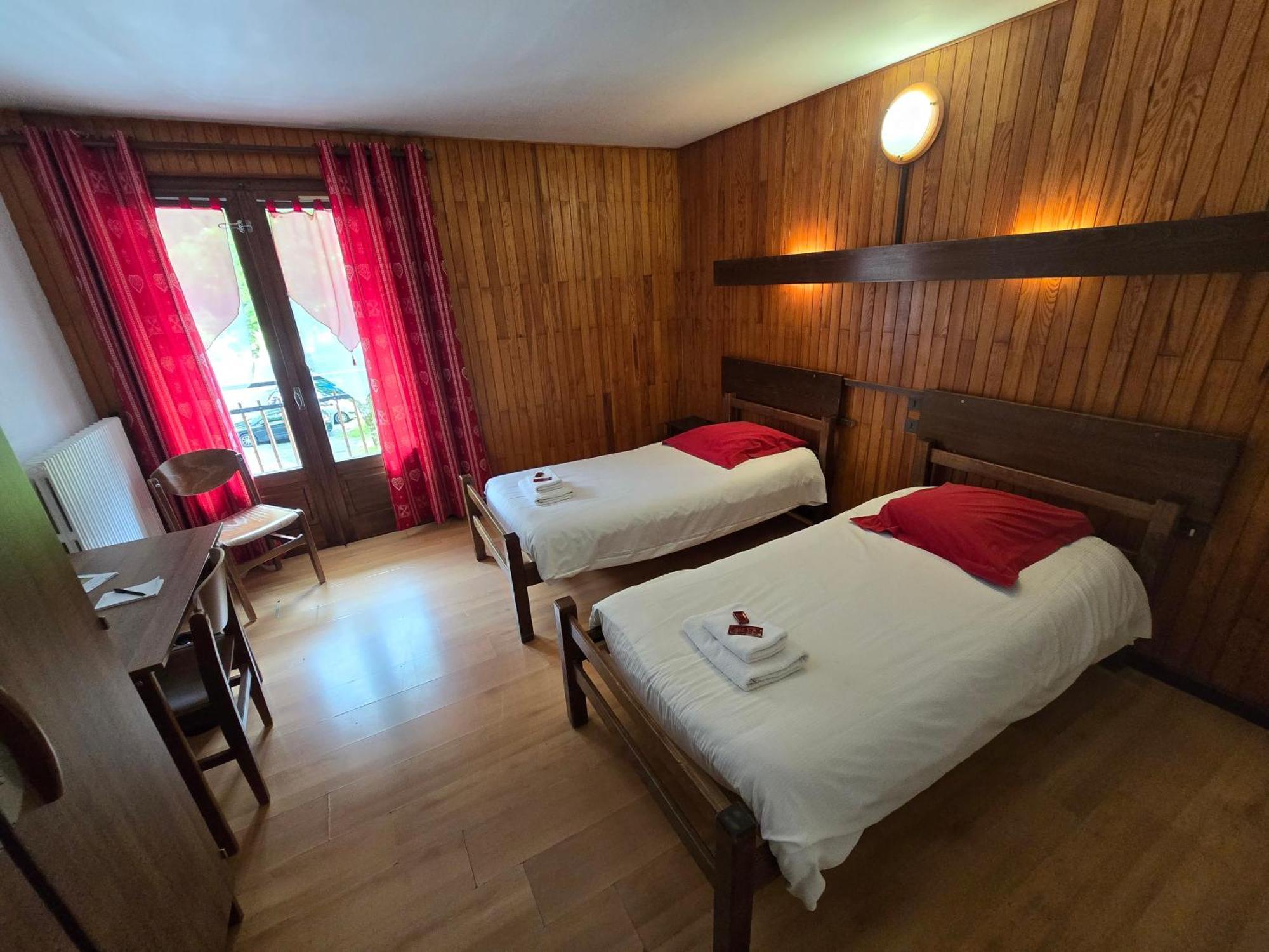 Hotel Et Centre De Vacances Le Choucas Sixt-Fer-a-Cheval ภายนอก รูปภาพ