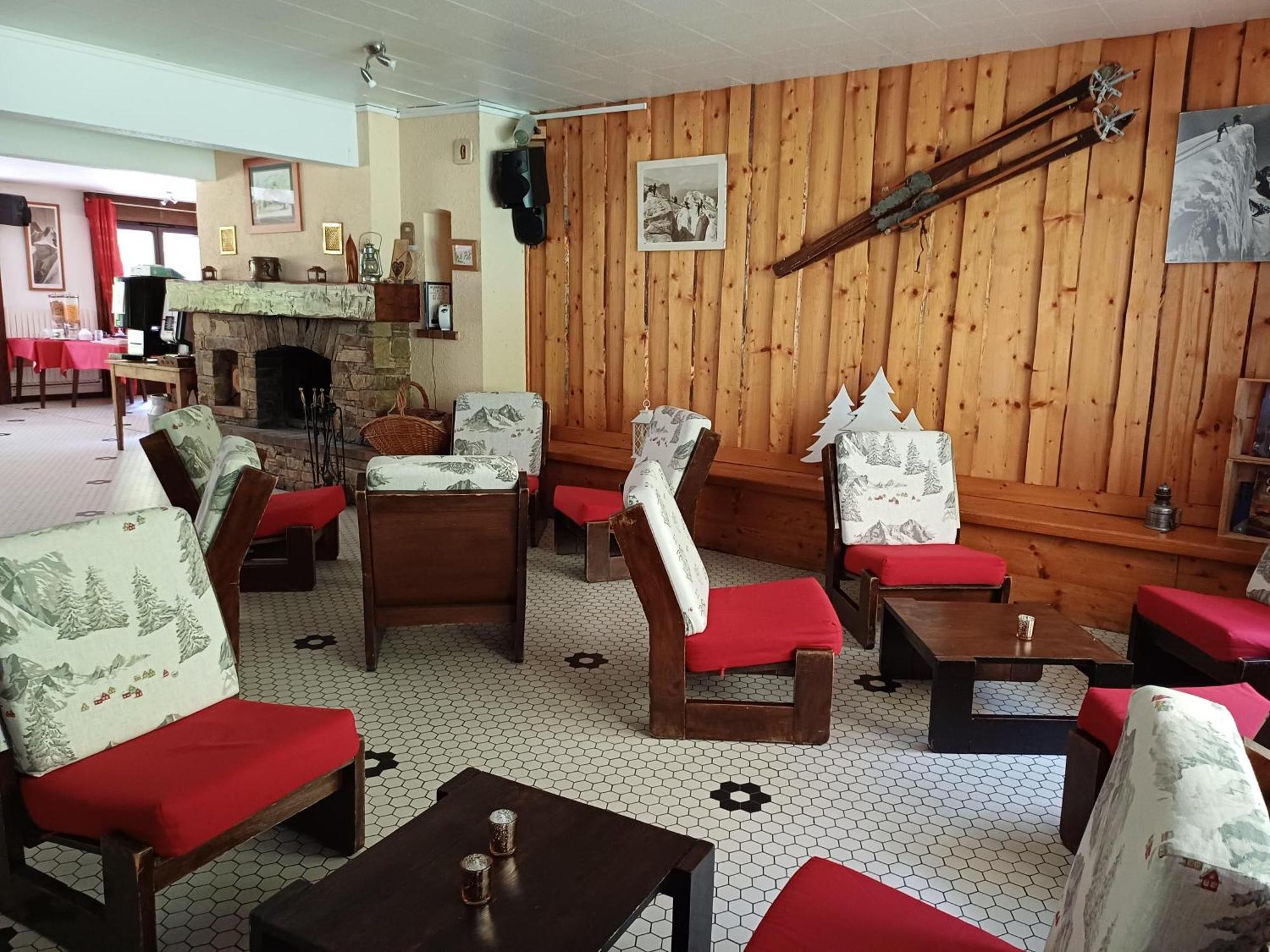 Hotel Et Centre De Vacances Le Choucas Sixt-Fer-a-Cheval ภายนอก รูปภาพ